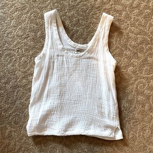 Off white cotton top.